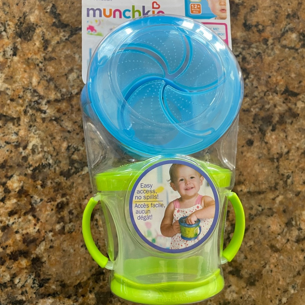 Munchkin snack catchers